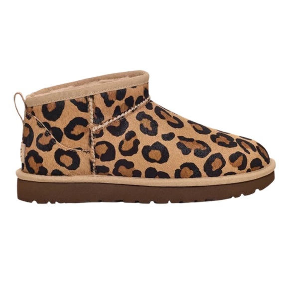New! UGG Australia Classic Ultra Mini‎ Spotty Calf Hair  Boots Sz 6 $150 - Picture 1 of 7